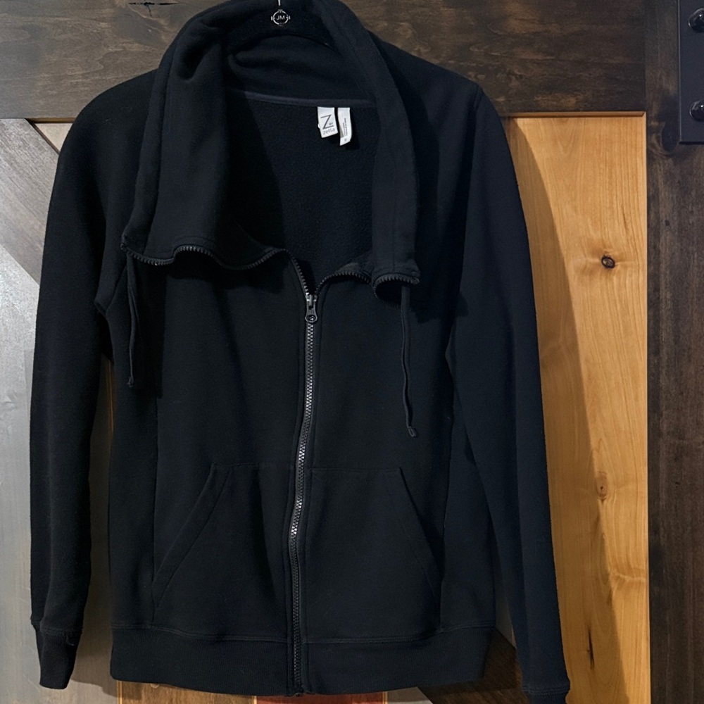 Zella Women's Black Zip-Up Hoodie